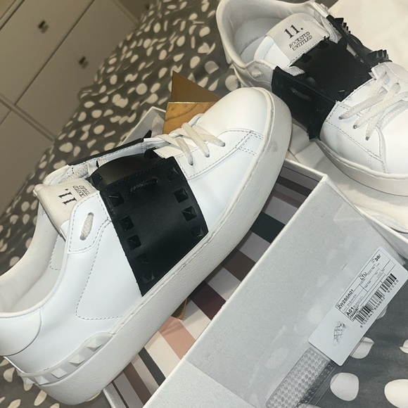 Valentino studded sneakers - Picture 10 of 16